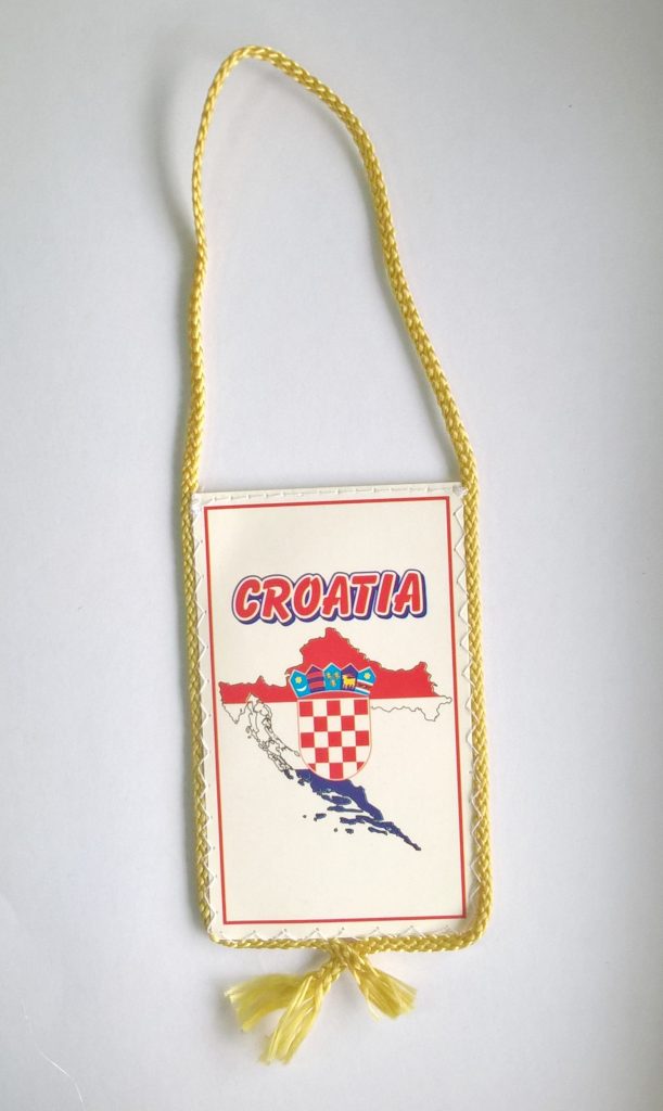 Zastavice razne sa grbovima – fotografija 5