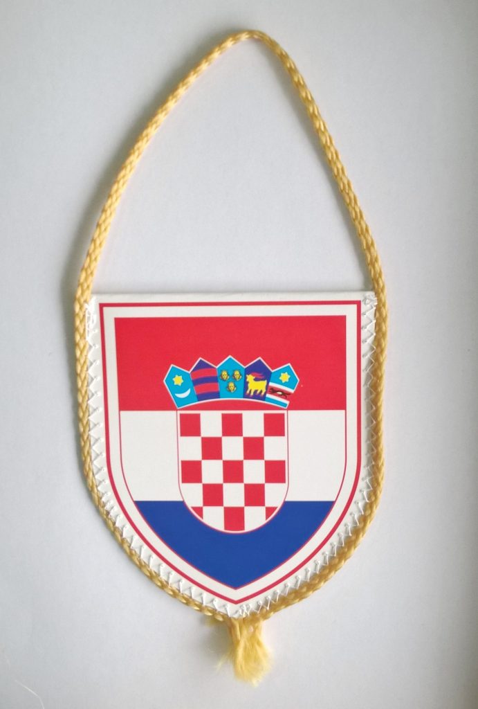 Zastavice razne sa grbovima – fotografija 3