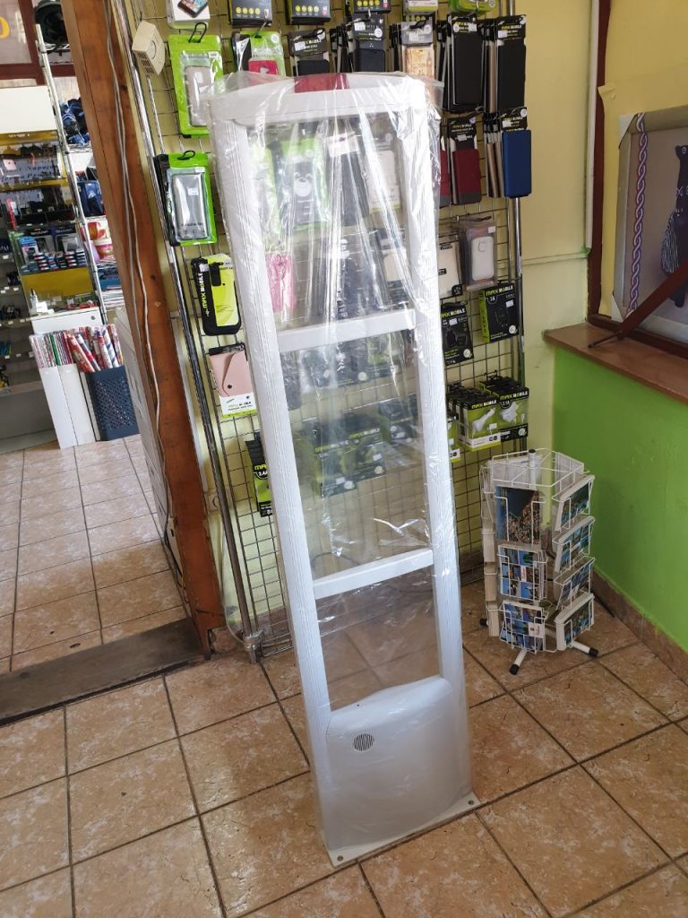 Elektronički sustav protiv krađa u trgovinama-2448