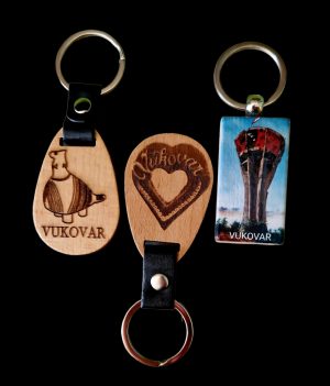Privjesci drveni Vukovar razni