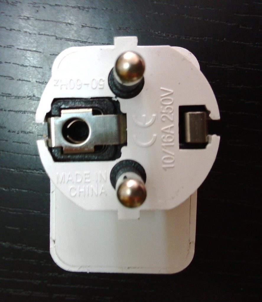 Adapter strujni - utiikač univerzalni dvopolni sa prekidačem – fotografija 3