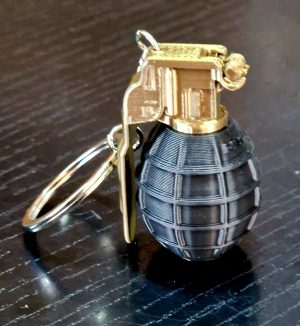 Privjesak suvenir 3D maketa metak i bomba